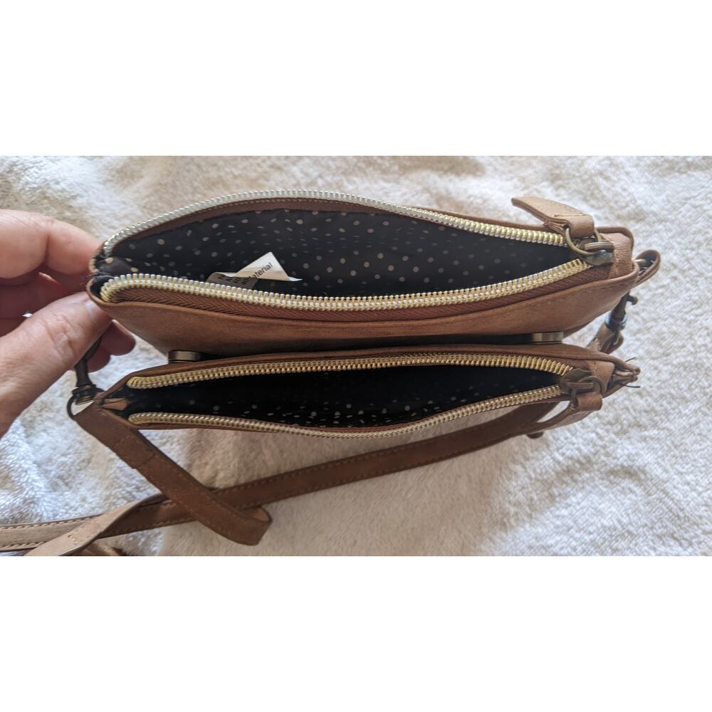 Vegan Leather Light Brown Small Crossbody Purse Zip Closure Adjustable Strap Y2K - Picture 2 of 11